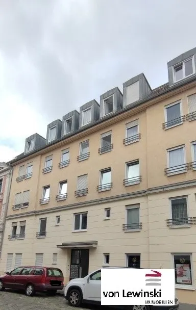 KLEINES B&Uuml;RO N&Auml;HE JOHANNISPLATZ-MIT TIEFGARAGE…