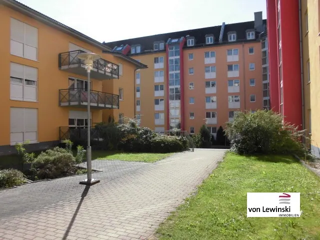 PERFECT MATCH – ALLES DA: BALKON, TIEFGARAGE, RUHIGE INNENHOFLAGE IM PAVILLON…