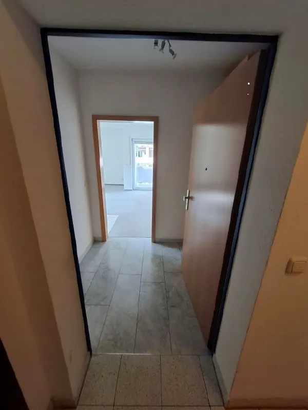 TOLLE WOHNUNG IN RUHIGER LAGE IN UNIN&Auml;HE …
