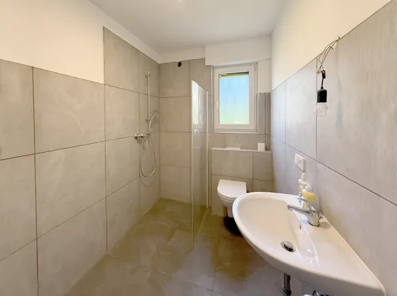 Badezimmer EG