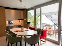Esszimmer mit Arbeitsbereich