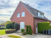 Straßenansicht 1