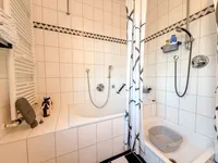 Badezimmer EG 2