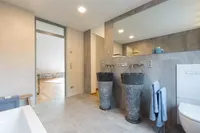 Elternbadezimmer