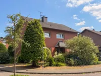 Straßenansicht 2