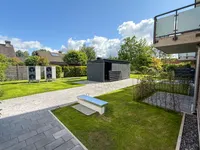 Zuweg Hauseingang/ Fahrradhaus