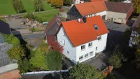 Blick auf das Anwesen