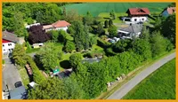 Blick über das Grundstück