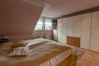 Schlafzimmer DG.