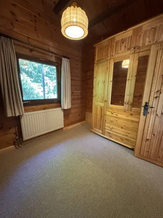 Kleiderschrank im gr. Schlafzimmer