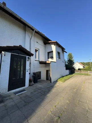 Eingang ins Haus und in den Keller