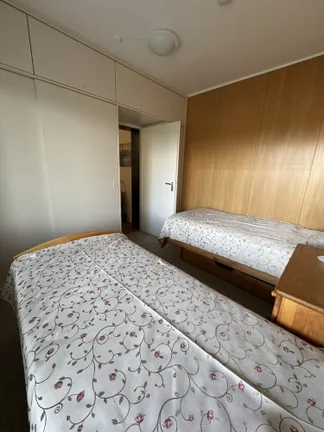 und Einbauschrank