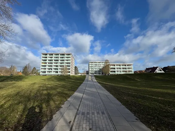 Ansichten der Wohnanlage vom Deich aus