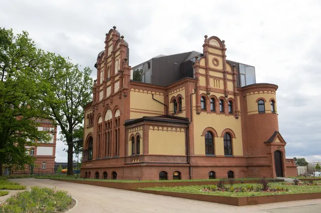 Aussenansicht Nebeneingang II