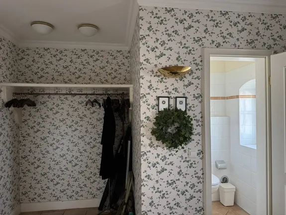 Flur und Gäste WC