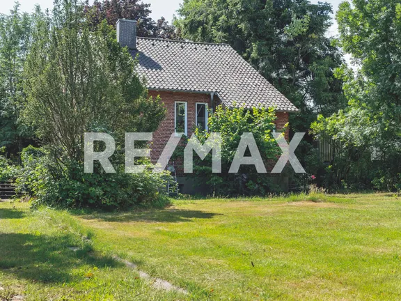 Real Estate Title Image Background