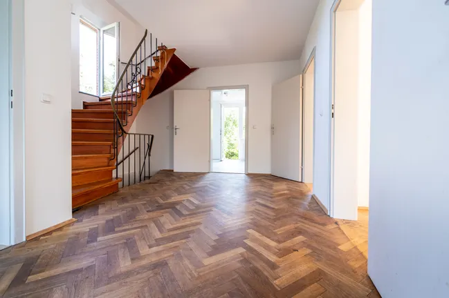 Großer Flur im Erdgeschoss