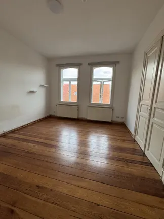 Zimmer zur Straße