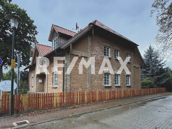 Rechte Giebelseite