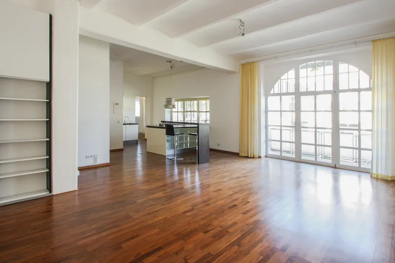 Loft im Raum