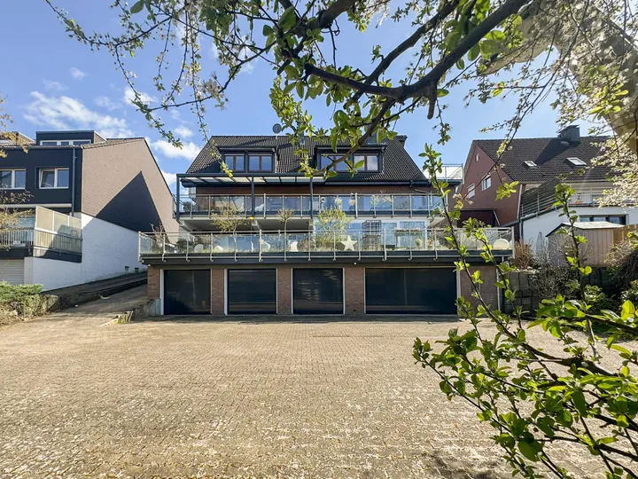 Vier-Parteienhaus