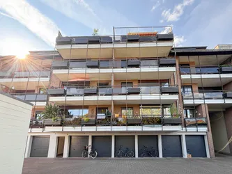 gepflegtes Mehrfamilienhaus