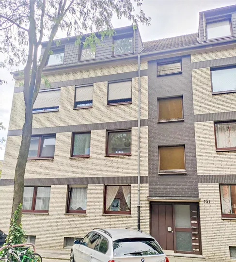 gepflegtes Mehrfamilienhaus