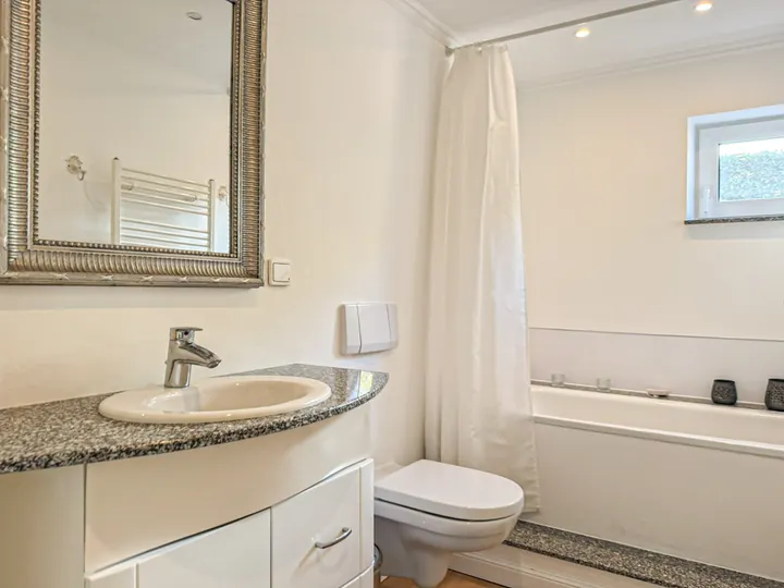 Wannenbad en suite Einlieger