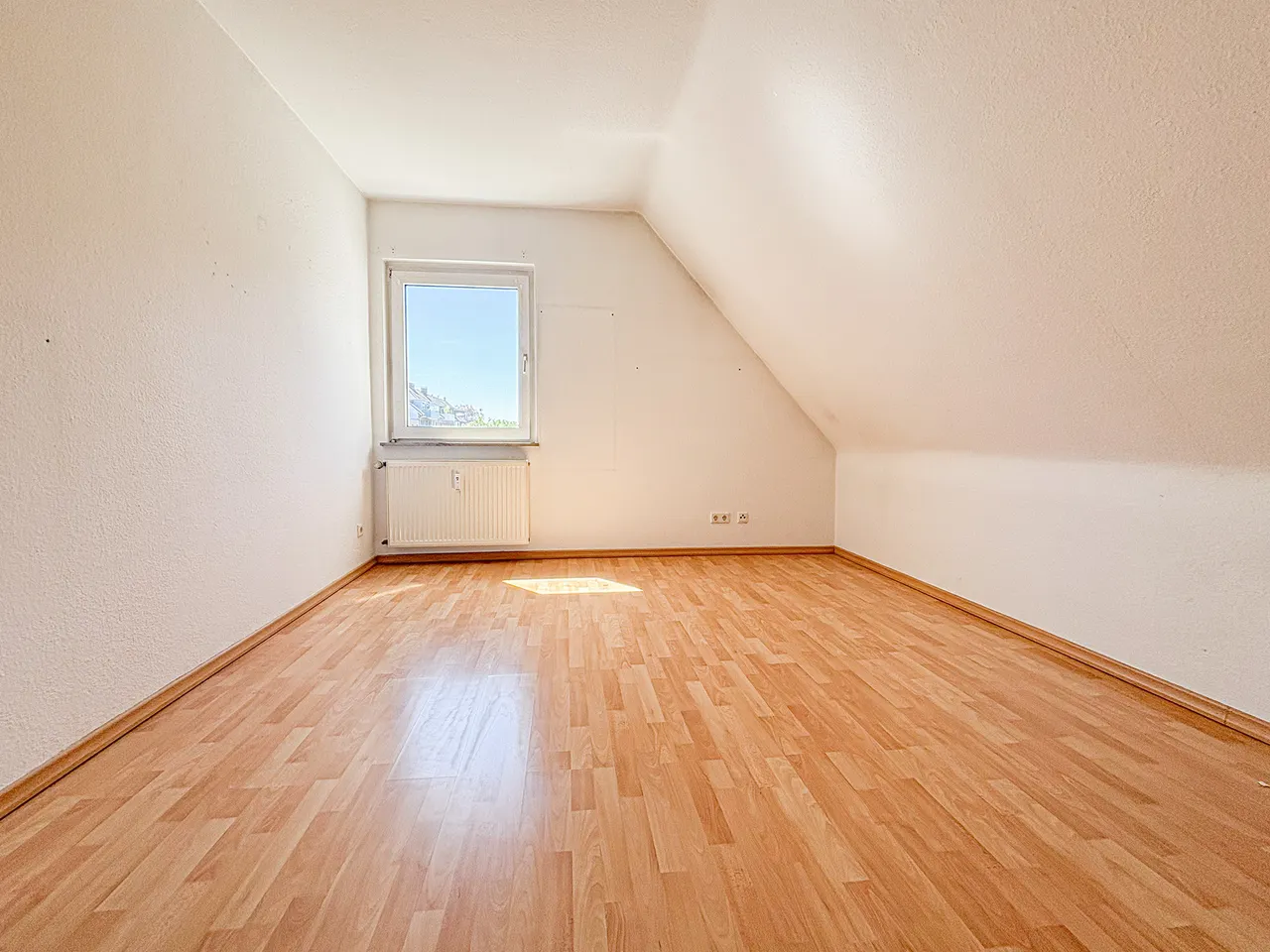 Gemütliche Drei-Zimmer-Dachgeschosswohnung - Foto 4