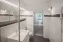 Bad mit bodentiefer Dusche