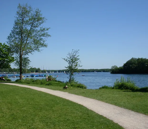 3 Minuten fußläufig zum See