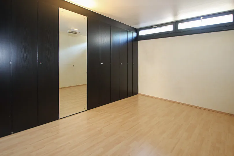 2427A Ankleidezimmer.JPG