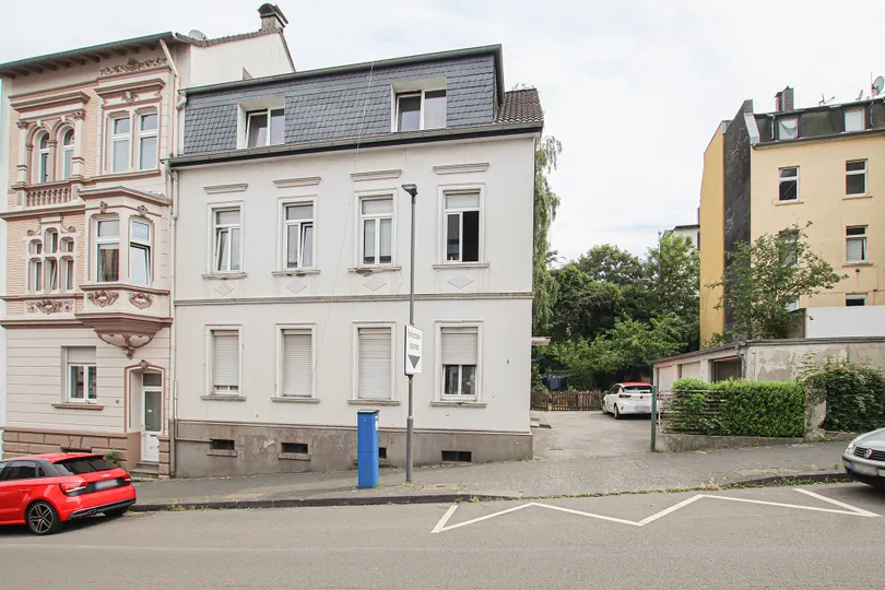 Dreiparteienhaus