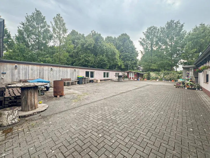 Grundstück