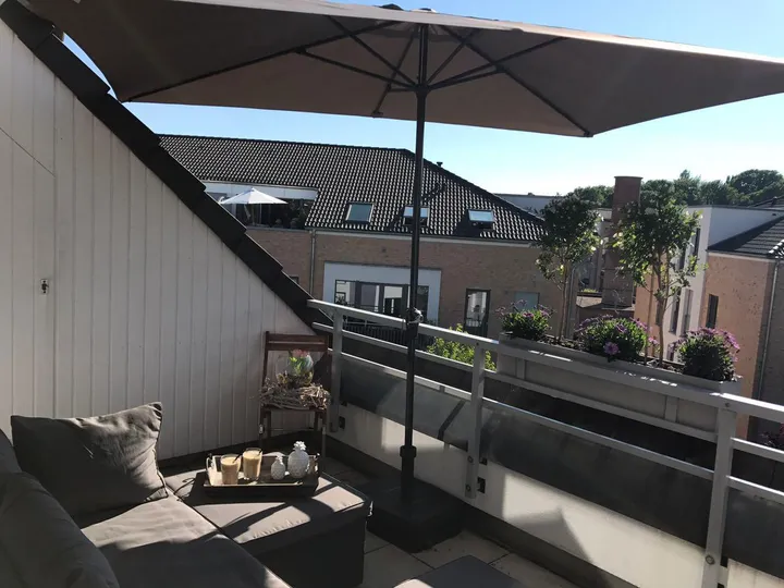 sonnige Dachterrasse