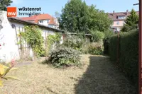 Blick ins Grundstück