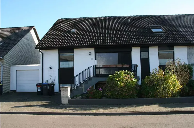 Provisionsfrei !! – Großzügiges Einfamilienhaus am Stadtrand