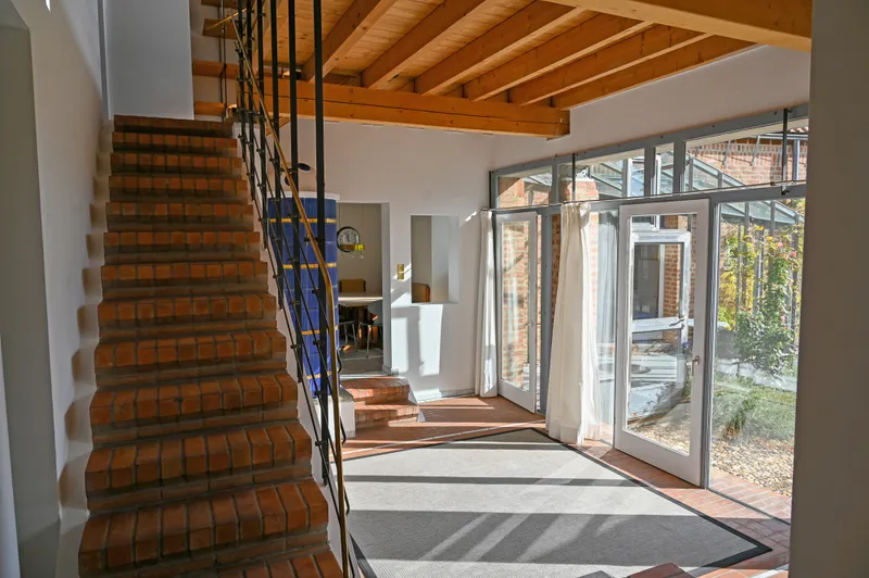 Diele mit Kachelofen