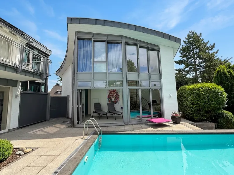 Poolhaus