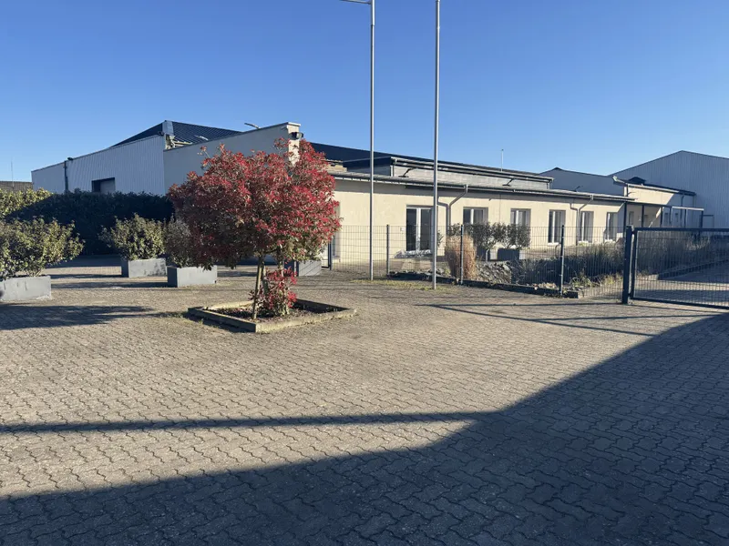 Büro Außen