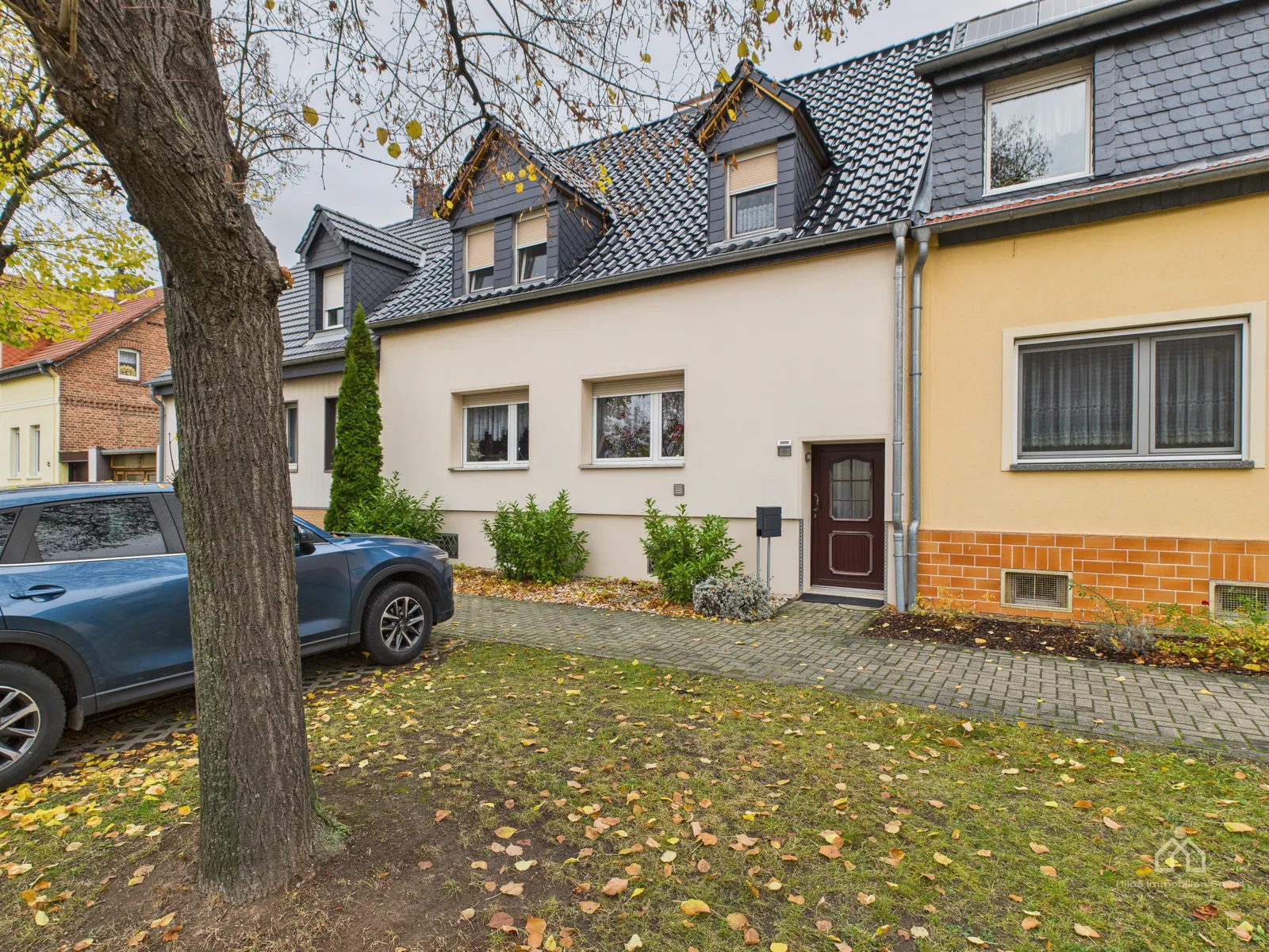 Saniertes Reihenhaus mit gro&szlig;em Grundst&uuml;ck – ideal f&uuml;r Familien und Generationenwohnen