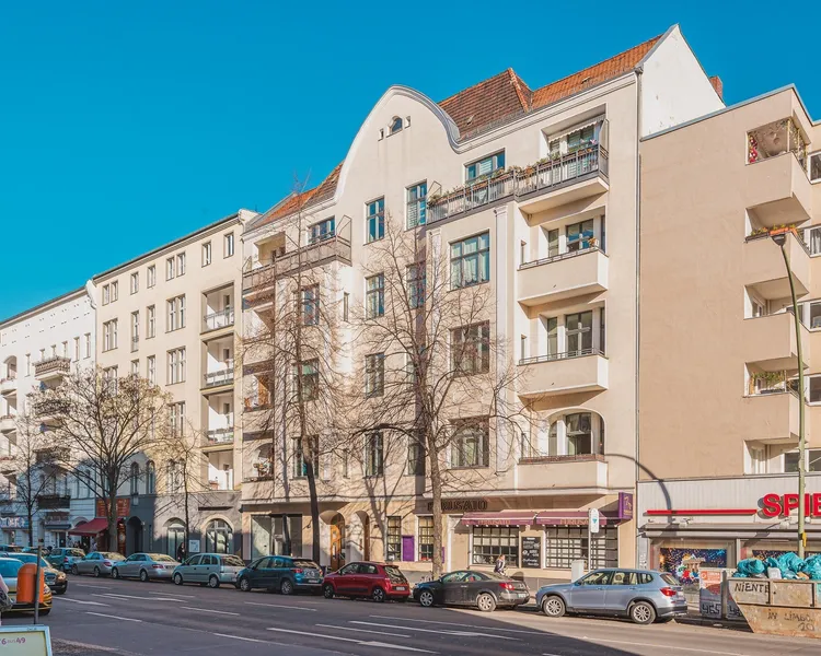 Vermietete Erdgeschosswohnung im ruhigen Innenhof als KAPITALANLAGE in Charlottenburg