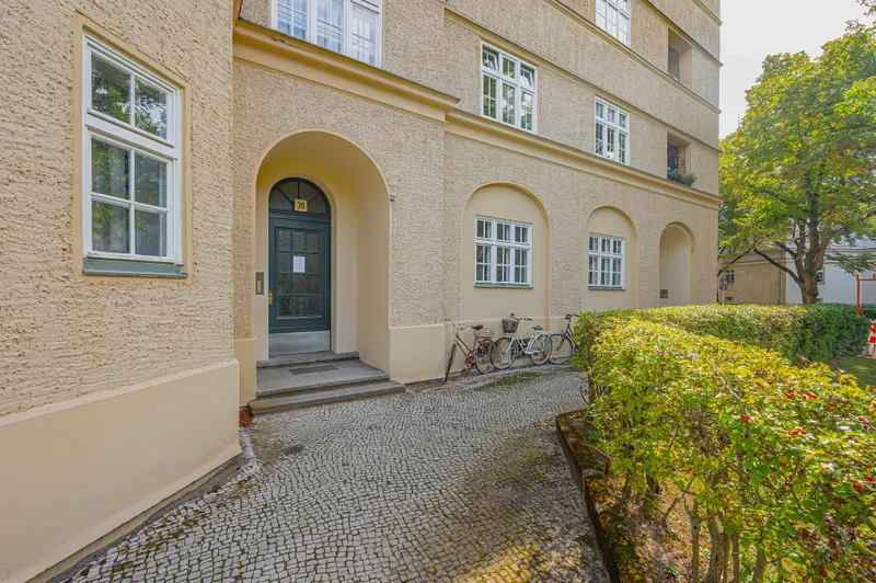 Ihr Renovierungsprojekt mit Zukunft – tolle 2-Zimmer-Wohnung zum Verwirklichen!“