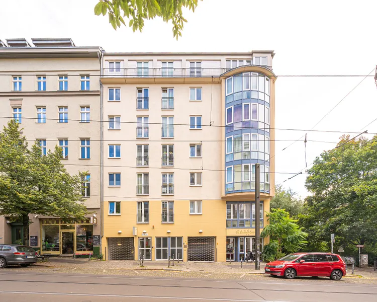 Toplage Weinbergspark: Sanierte 2-Zimmer-Wohnung mit Loggia