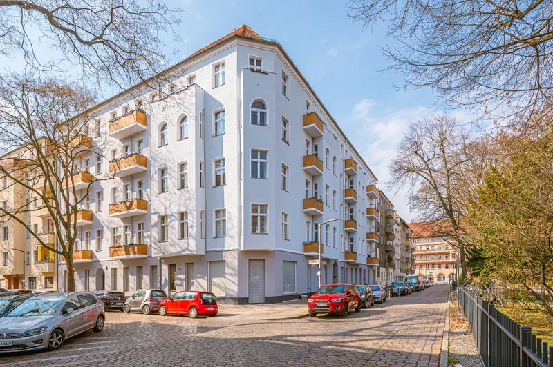 Wohnen am Wasser – Erdgeschosswohnung mit 3 Zimmern und Keller im lebendigen Neuk&ouml;lln