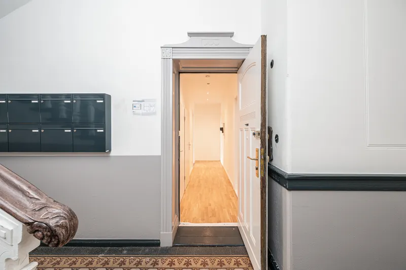 Erdgeschosswohnung mit 3 Zimmern am Wildenbruchplatz wartet auf neue Bewohner:innen