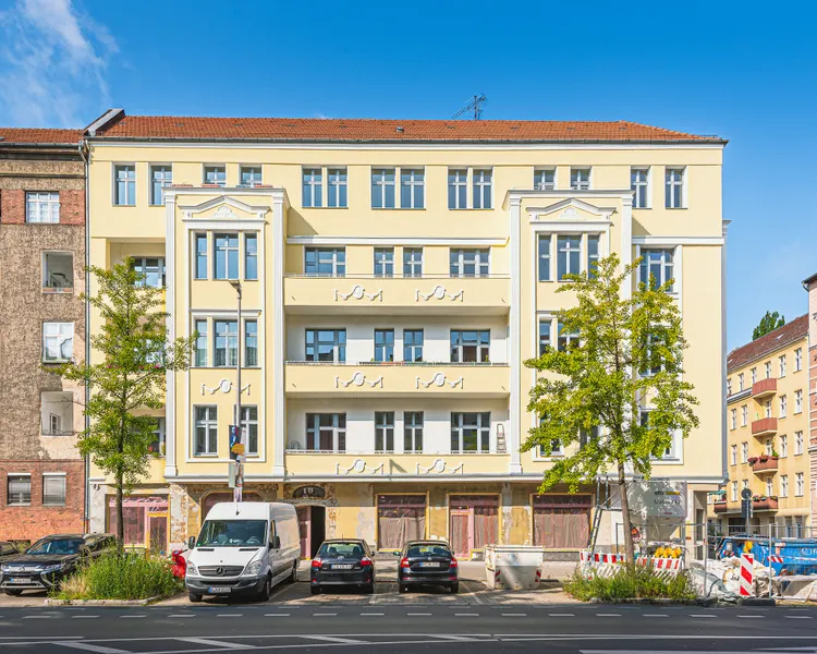 Vermietete 3-Zimmerwohnung mit Balkon als KAPITALANLAGE in Charlottenburg