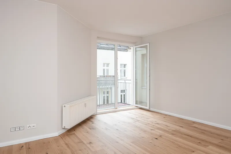 Freie 1-Zimmerwohnung mit Balkon – Altbau in Prenzlauer Berg
