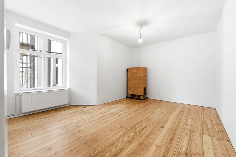 Gro&szlig;e 1-Zimmer-Altbauwohnung &uuml;ber 50 m&sup2; – Friedrichshainer Kiezlage & Gr&uuml;nderzeitflair