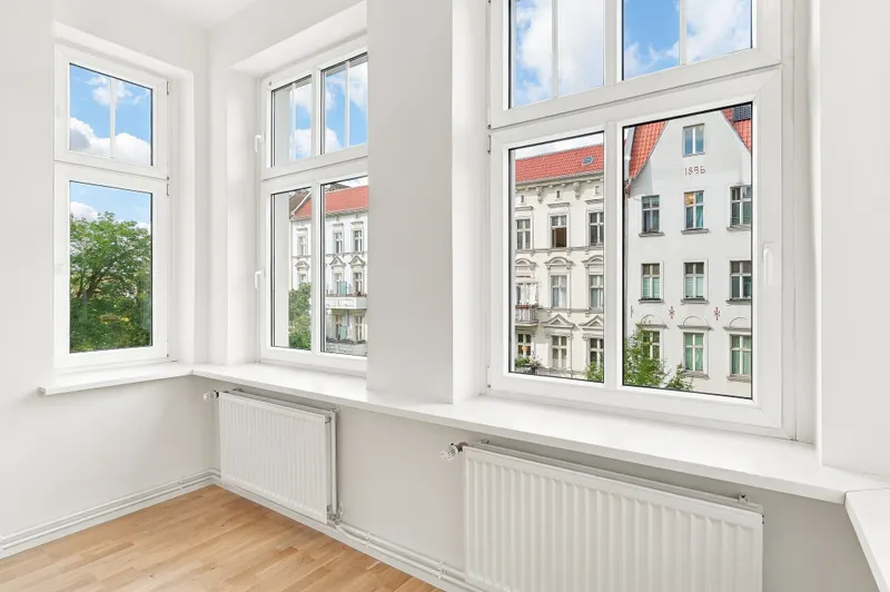 Stilvoll renovierte Altbauwohnung – 4 Zimmer und Balkon mitten im Leben